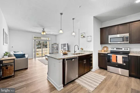 115 SIENNA DR #304
