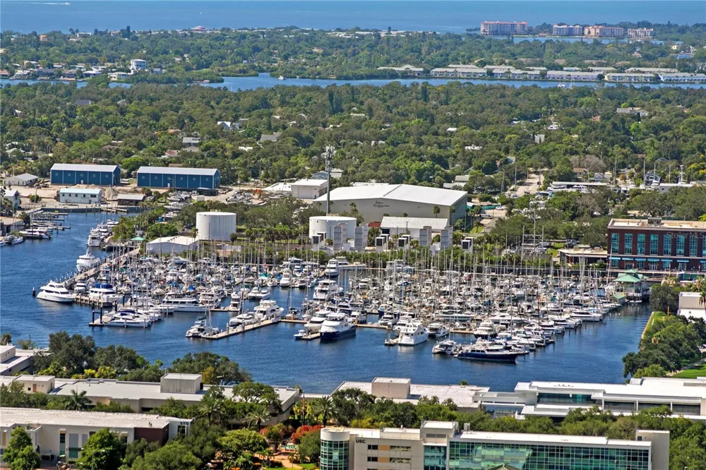 275 1ST AVENUE S #3906 St Petersburg, FL 33701