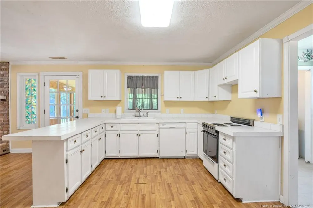 157 Flat Rock Lane Aberdeen, NC 28315
