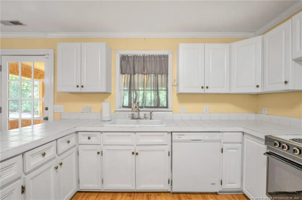 157 Flat Rock Lane Aberdeen, NC 28315