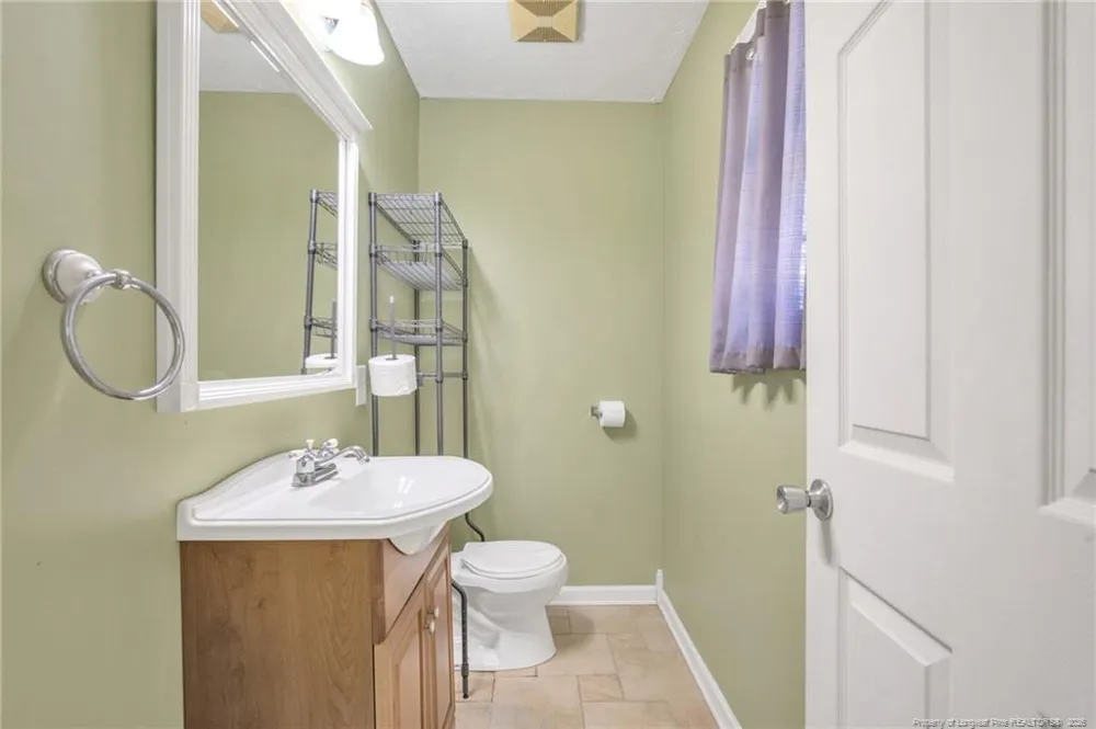 157 Flat Rock Lane Aberdeen, NC 28315