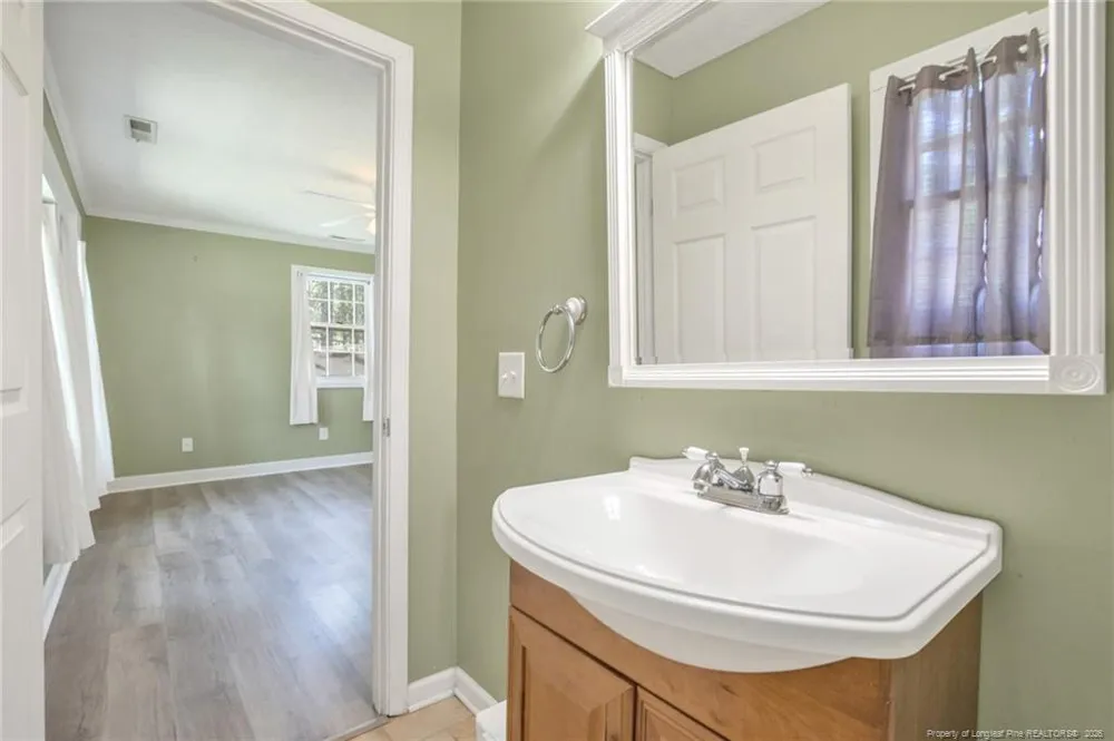 157 Flat Rock Lane Aberdeen, NC 28315