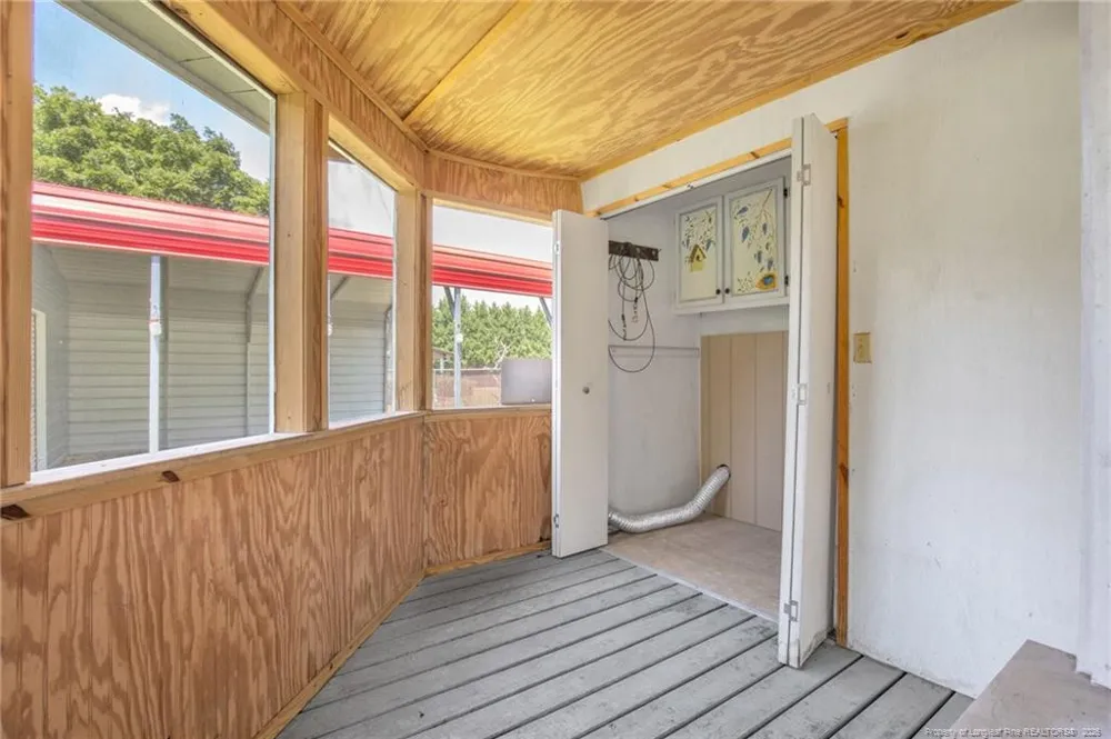 157 Flat Rock Lane Aberdeen, NC 28315