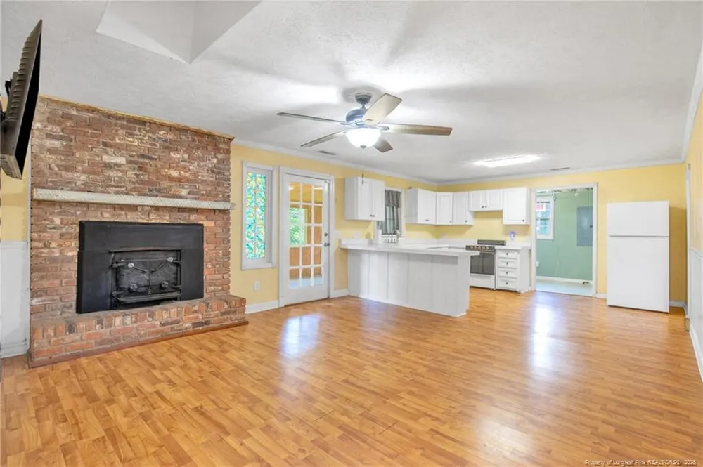 157 Flat Rock Lane Aberdeen, NC 28315