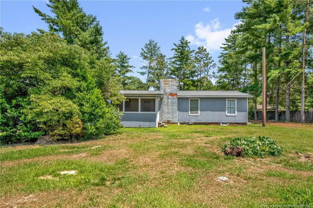 157 Flat Rock Lane Aberdeen, NC 28315