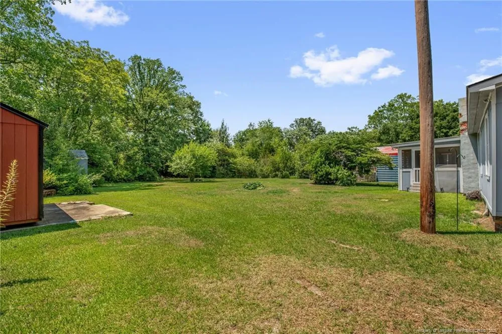 157 Flat Rock Lane Aberdeen, NC 28315