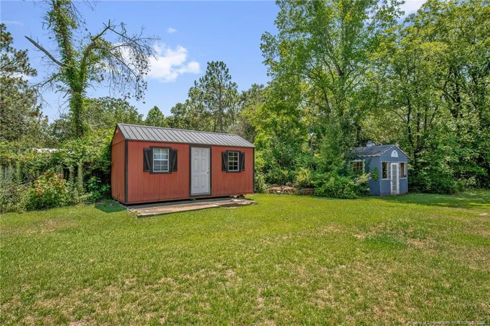 157 Flat Rock Lane Aberdeen, NC 28315