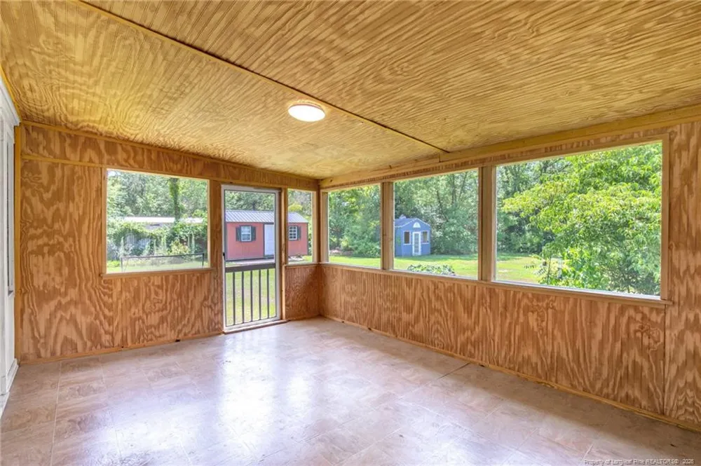 157 Flat Rock Lane Aberdeen, NC 28315