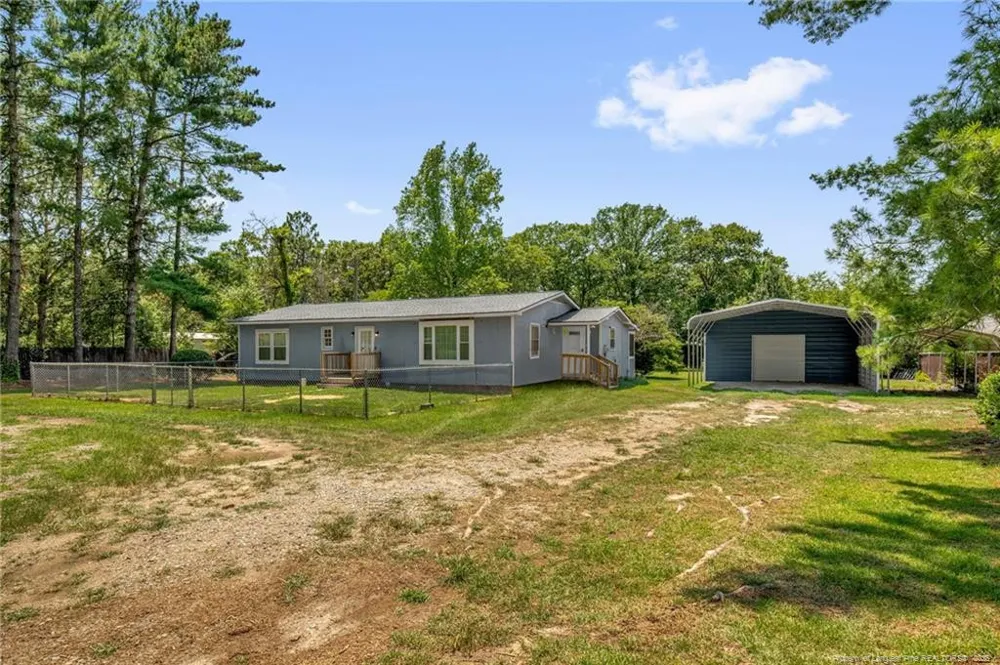 157 Flat Rock Lane Aberdeen, NC 28315