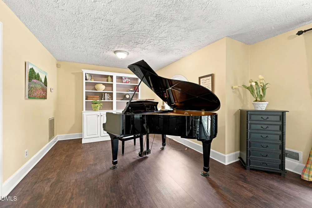 406 Country Club Drive Jacksonville, NC 28546