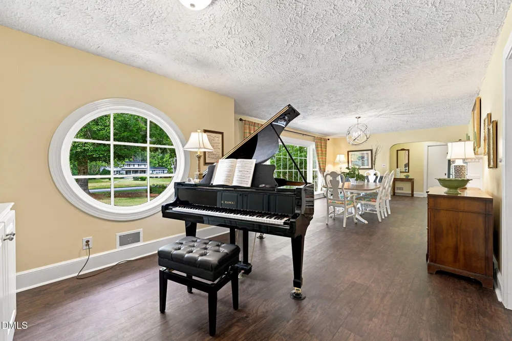 406 Country Club Drive Jacksonville, NC 28546
