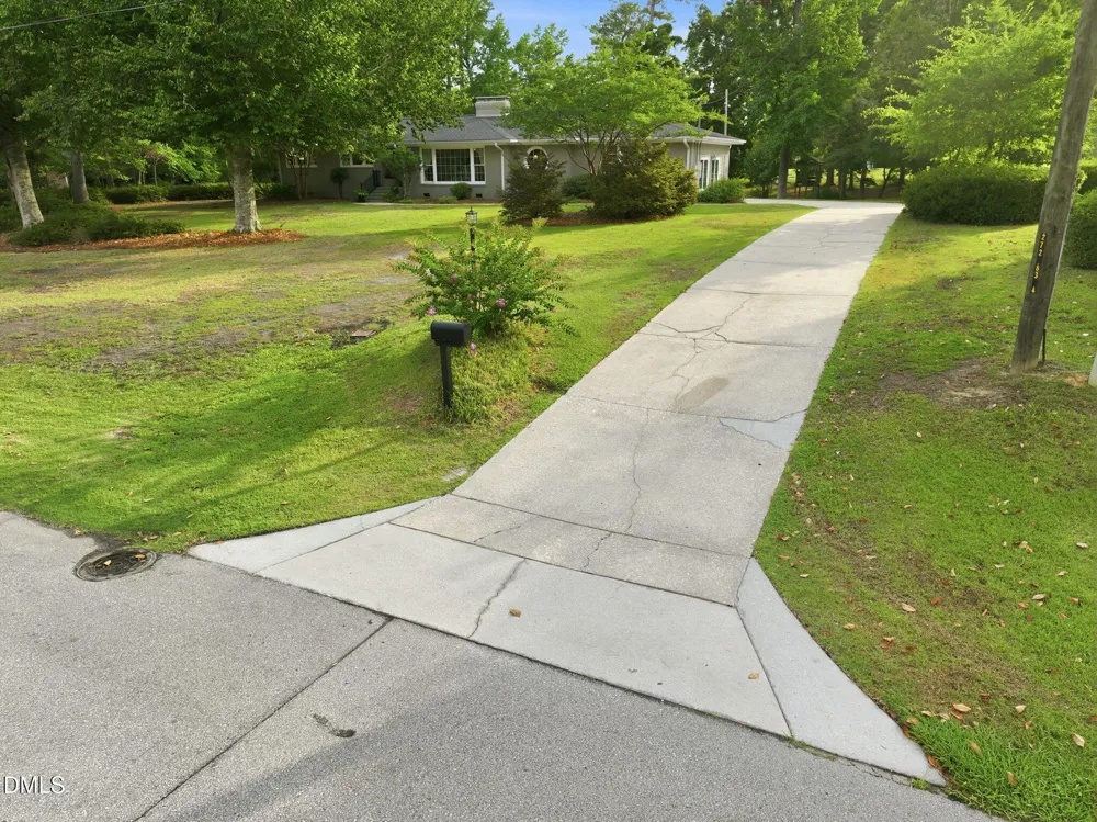 406 Country Club Drive Jacksonville, NC 28546