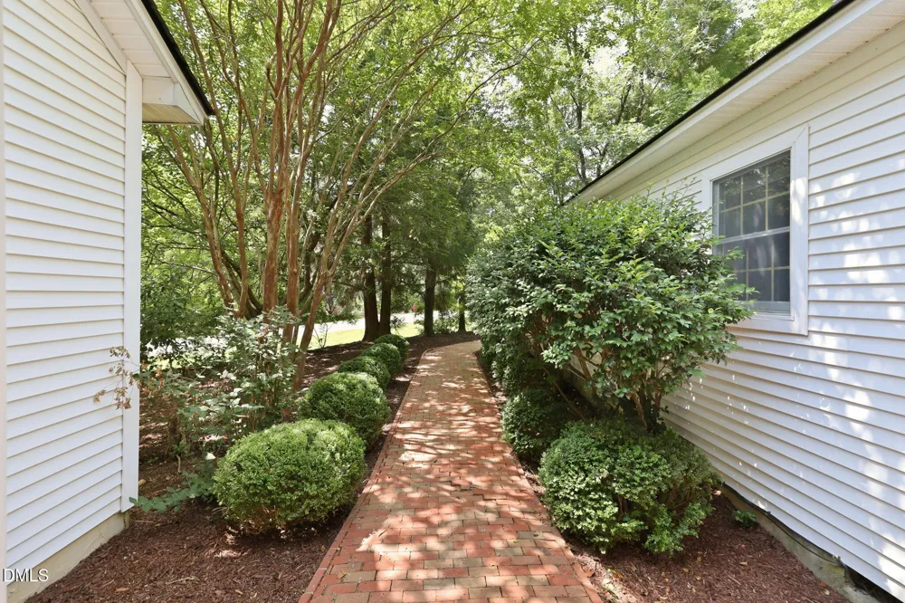 804 Millcroft Pittsboro, NC 27312