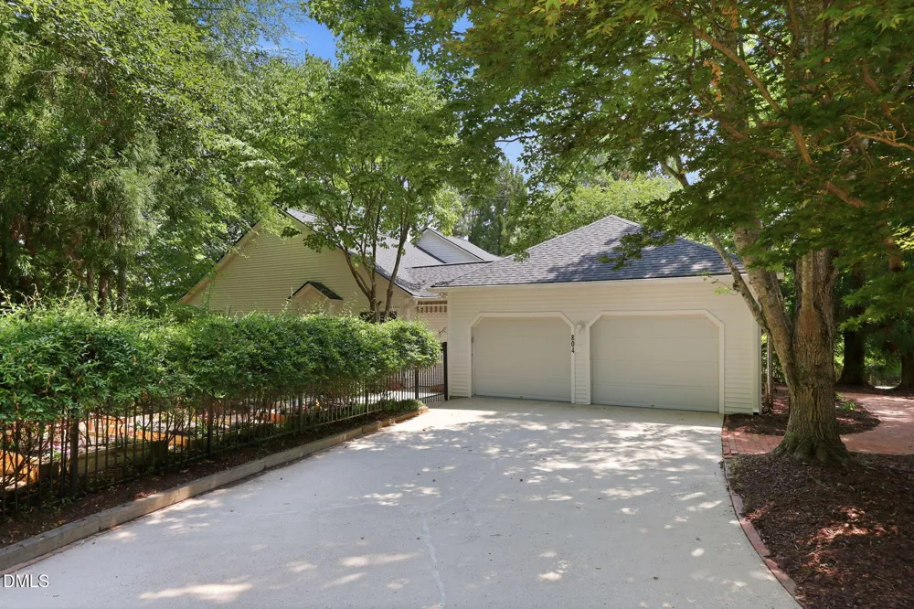 804 Millcroft Pittsboro, NC 27312
