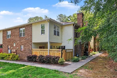 473 Summerwalk Circle