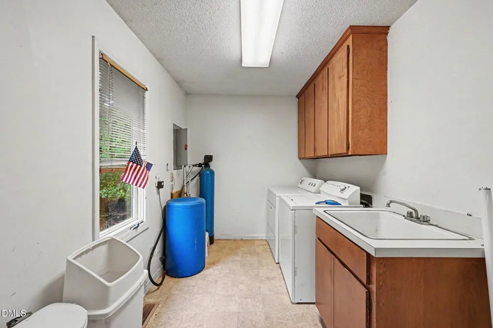 1316 Hounds Ear Road Hillsborough, NC 27278