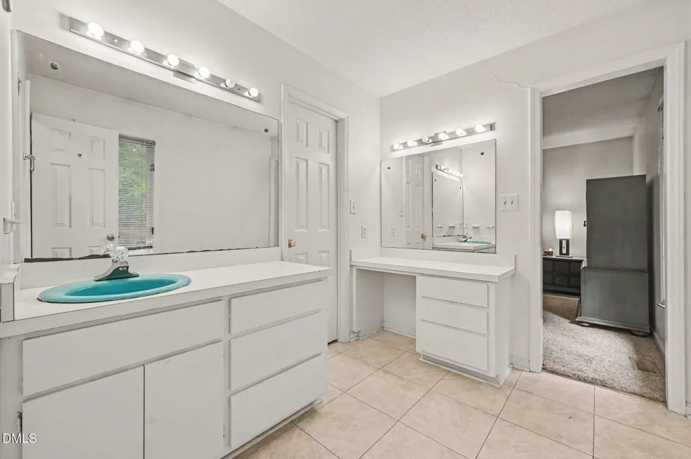 1316 Hounds Ear Road Hillsborough, NC 27278