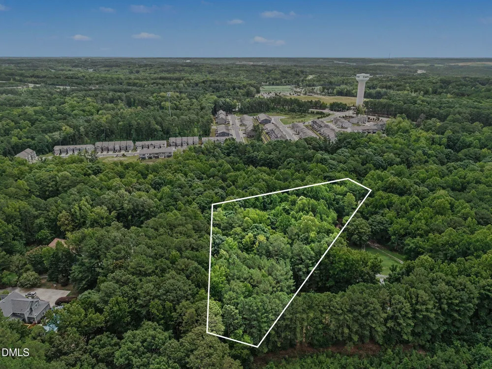 1009 Winding Creek Road Apex, NC 27502