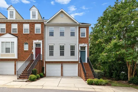 807 Kirkeenan Circle