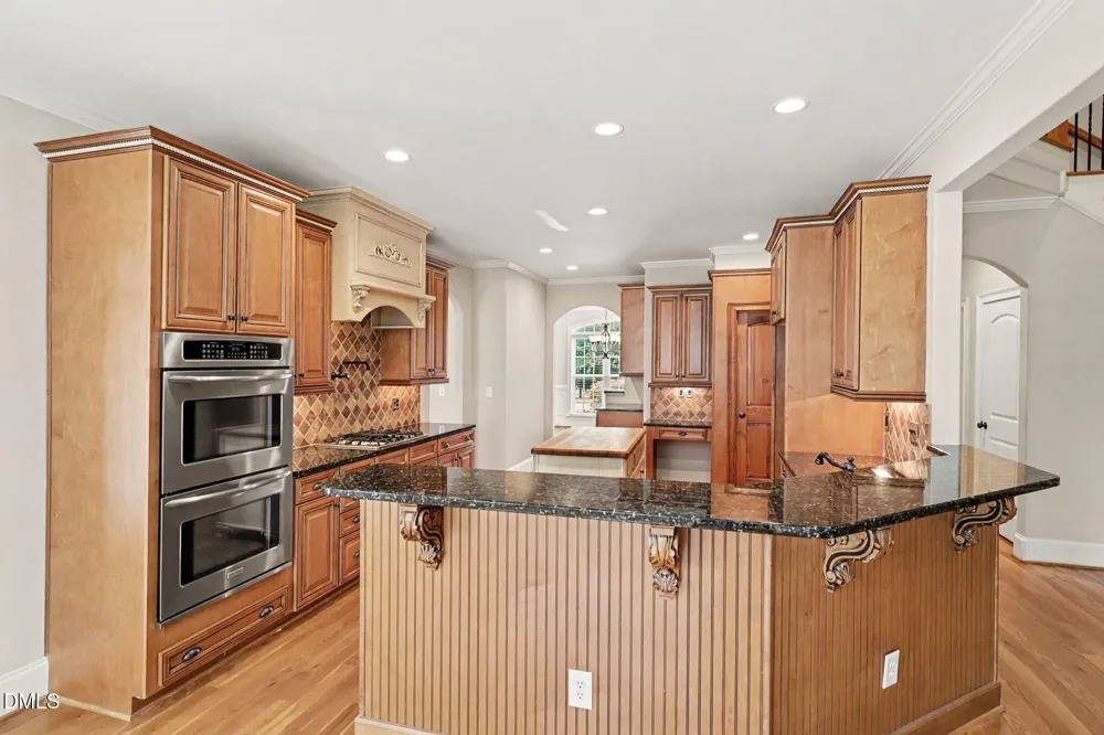 8120 Zinfandel Drive Kernersville, NC 27284