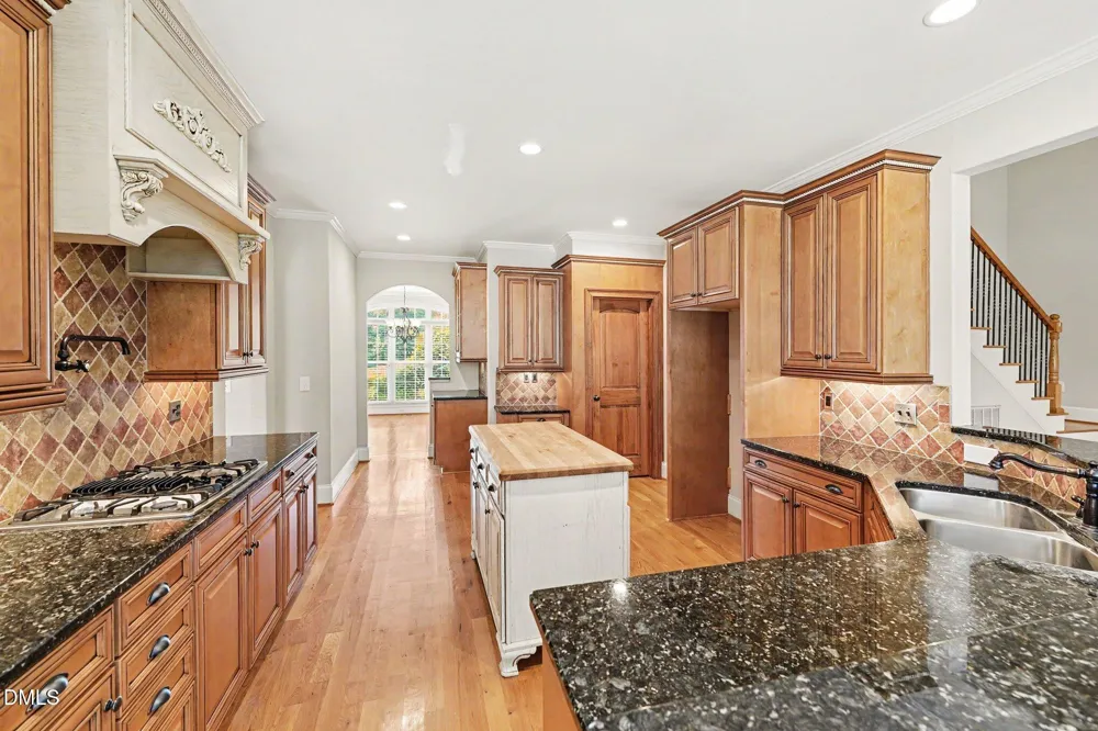 8120 Zinfandel Drive Kernersville, NC 27284