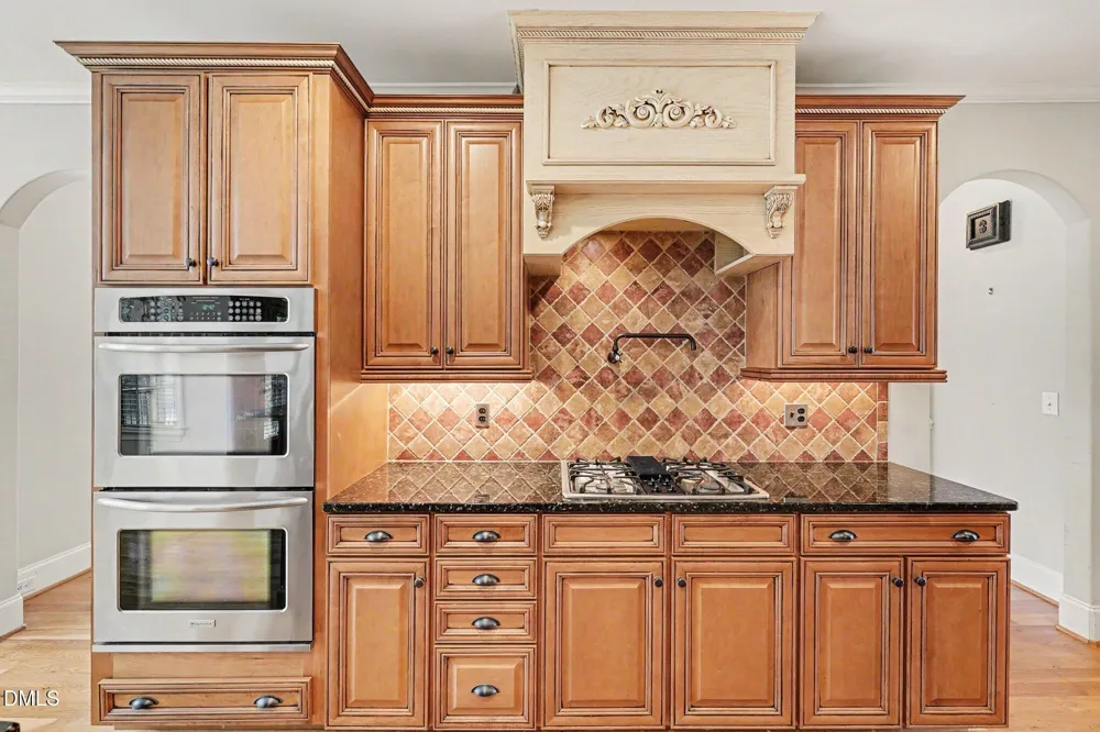 8120 Zinfandel Drive Kernersville, NC 27284