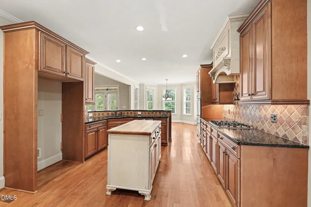 8120 Zinfandel Drive Kernersville, NC 27284