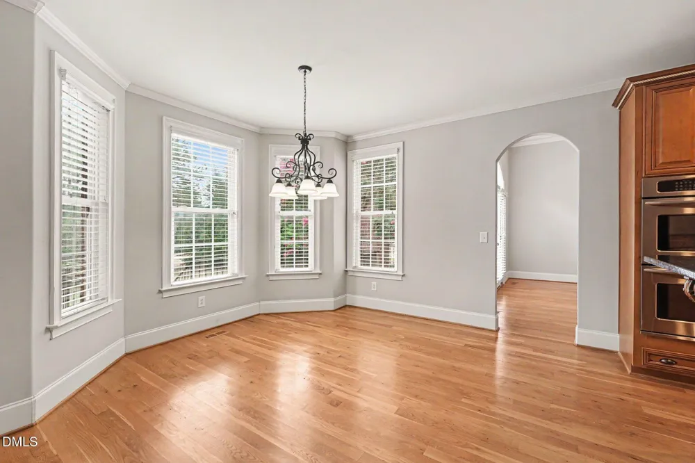 8120 Zinfandel Drive Kernersville, NC 27284