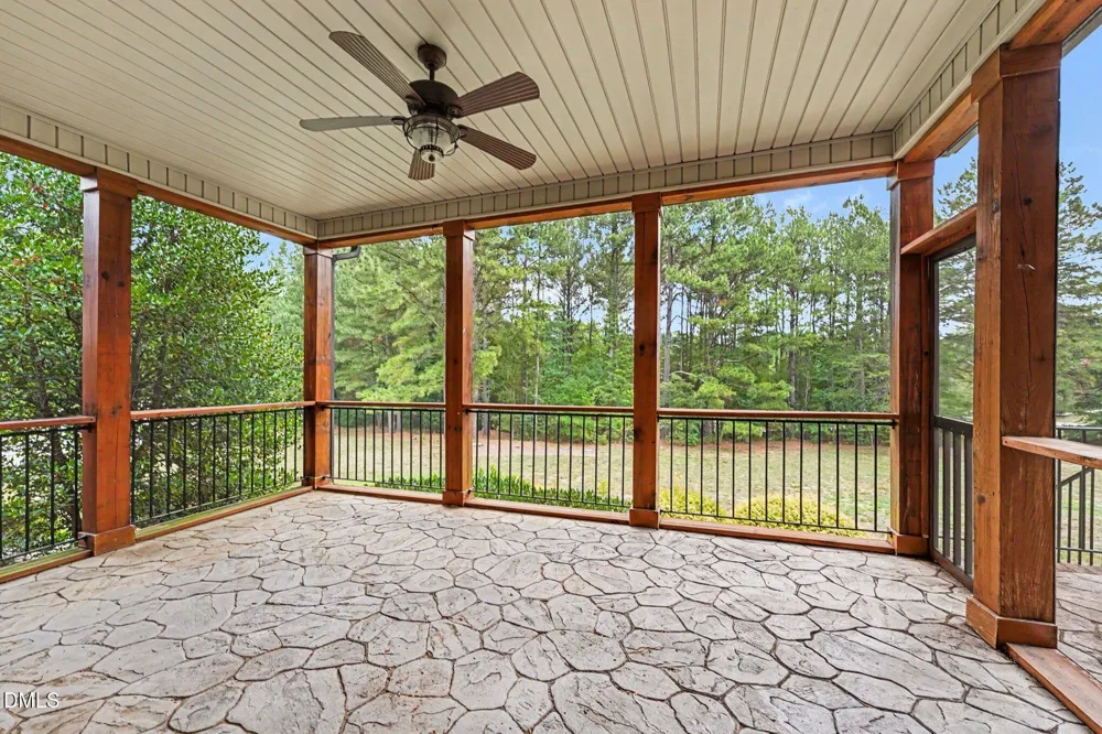 8120 Zinfandel Drive Kernersville, NC 27284