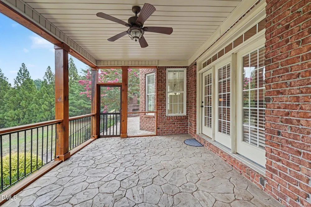 8120 Zinfandel Drive Kernersville, NC 27284