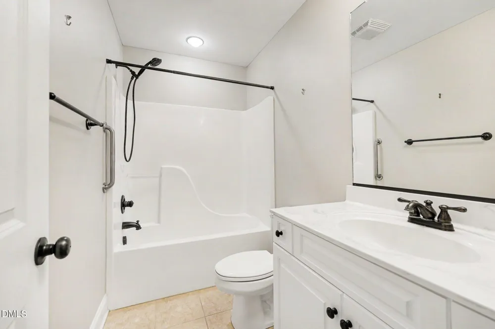 8120 Zinfandel Drive Kernersville, NC 27284