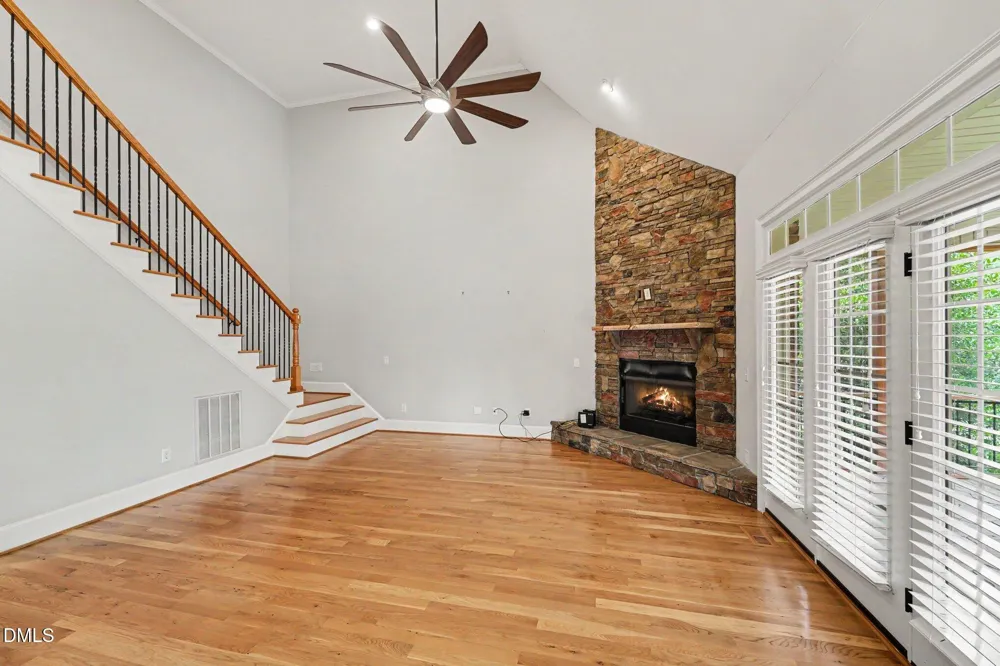 8120 Zinfandel Drive Kernersville, NC 27284