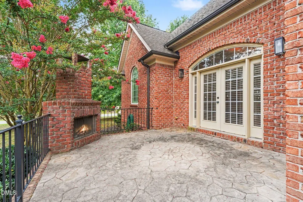 8120 Zinfandel Drive Kernersville, NC 27284