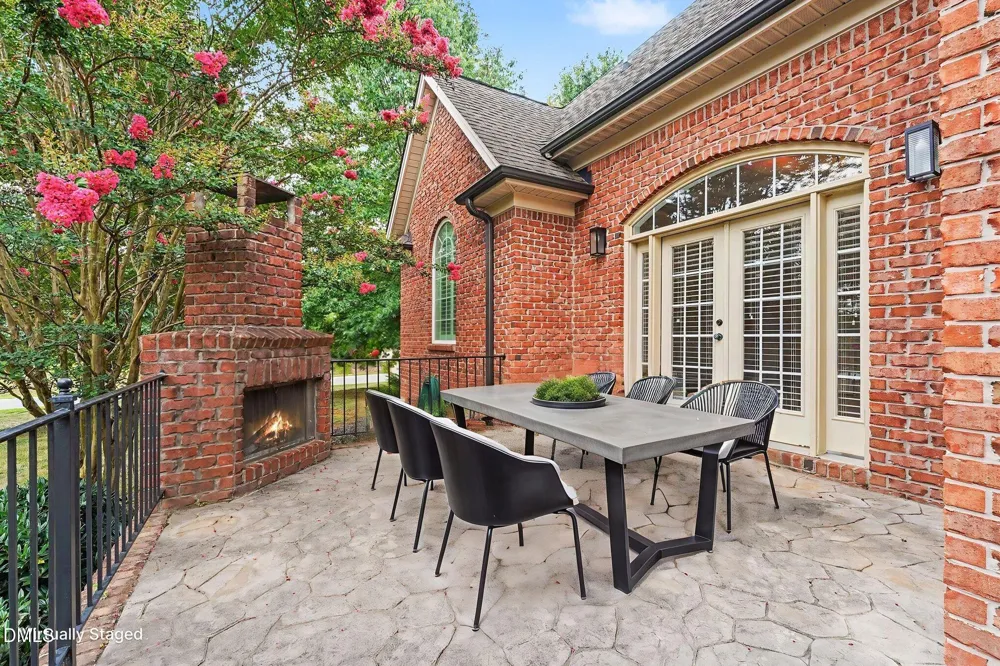 8120 Zinfandel Drive Kernersville, NC 27284