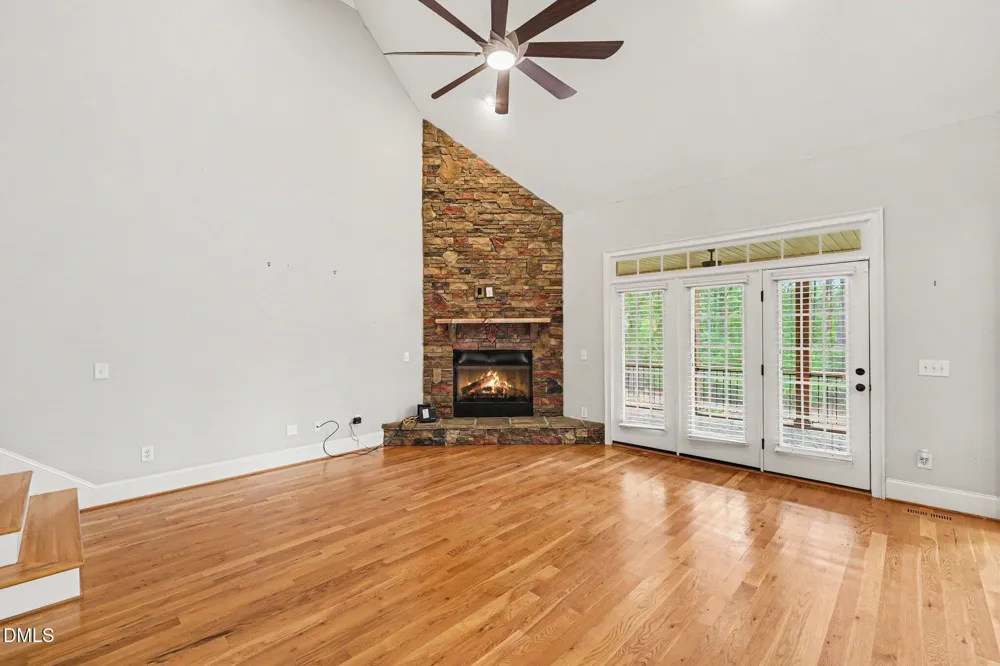 8120 Zinfandel Drive Kernersville, NC 27284