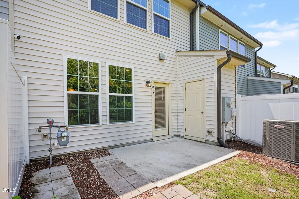 270 E Porthaven Way Clayton, NC 27527