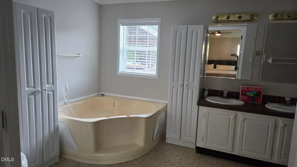 530 Avent Ferry Road Holly Springs, NC 27540