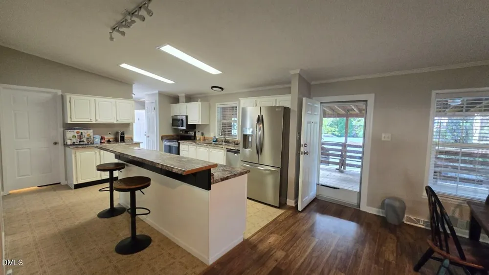 530 Avent Ferry Road Holly Springs, NC 27540