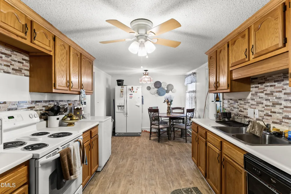 10027 Garland Highway Clinton, NC 28328