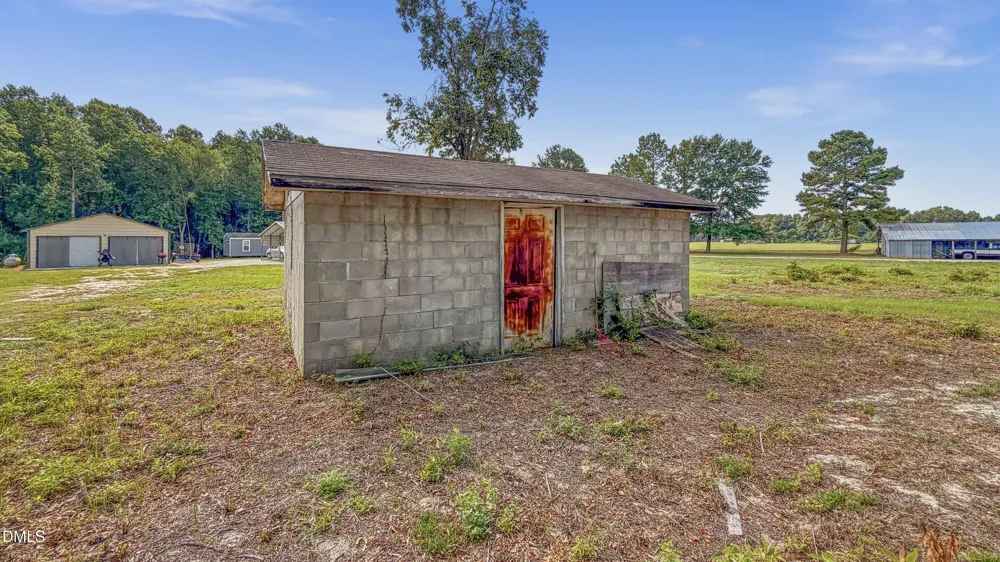 10027 Garland Highway Clinton, NC 28328