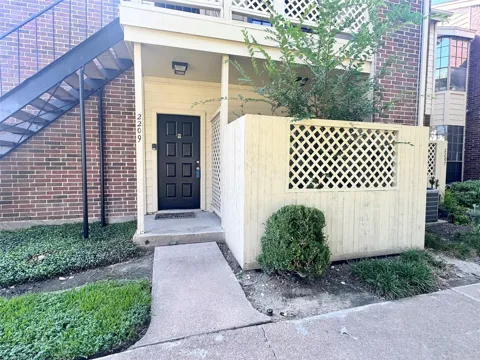 2121 El Paseo Street #2209