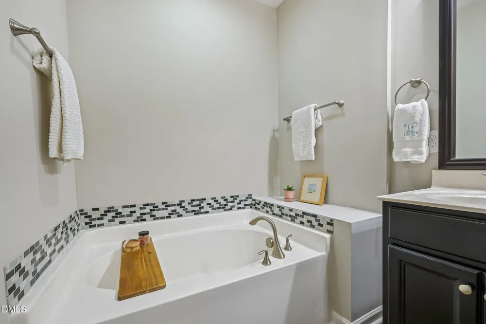238 Beaconwood Lane Holly Springs, NC 27540