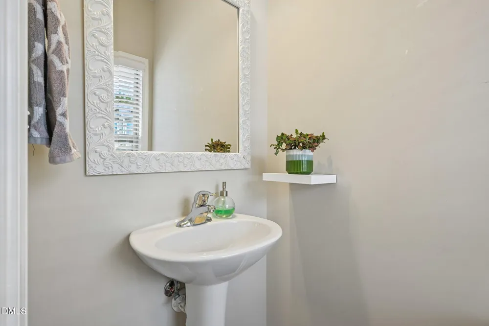 238 Beaconwood Lane Holly Springs, NC 27540
