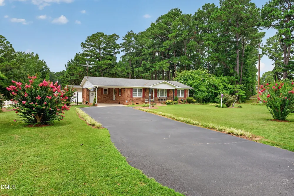 6269 Flower Hill Road Kenly, NC 27542