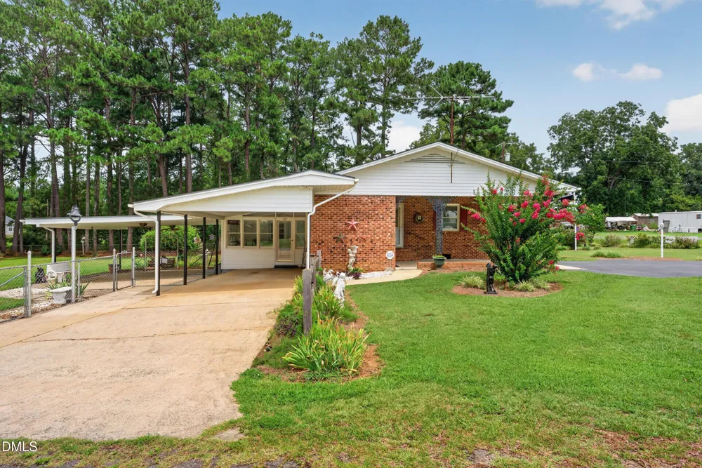 6269 Flower Hill Road Kenly, NC 27542
