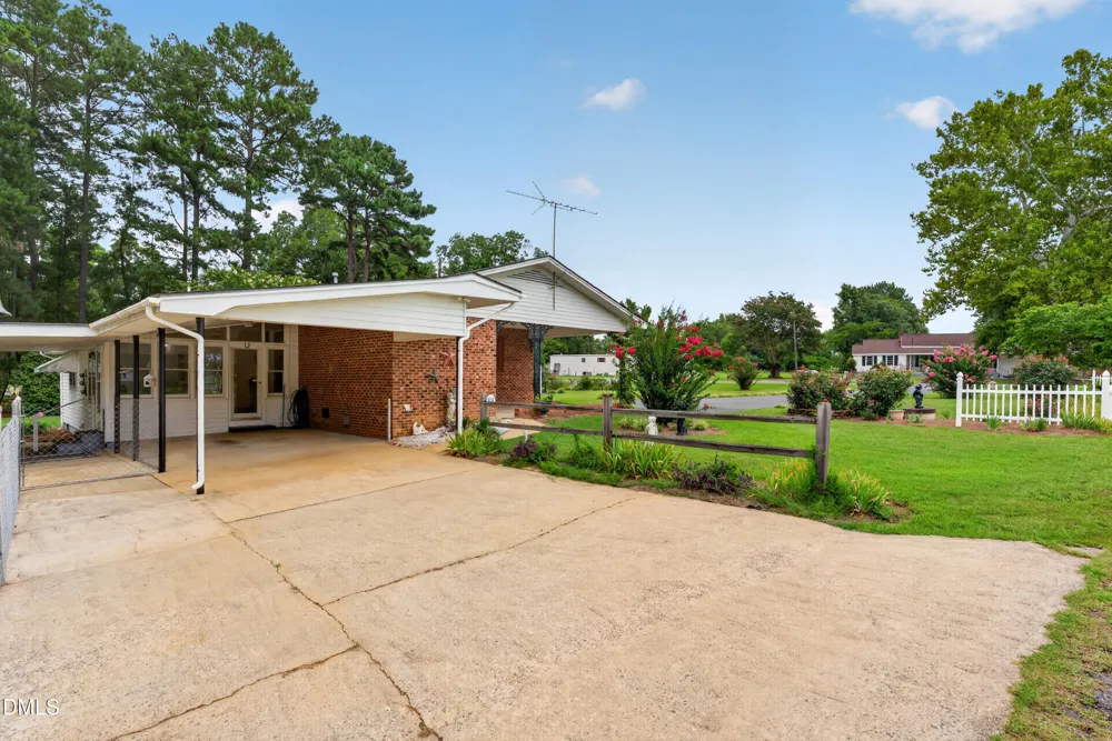 6269 Flower Hill Road Kenly, NC 27542
