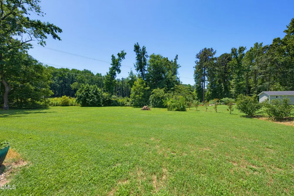 582 Roberts Road Willow Springs, NC 27592