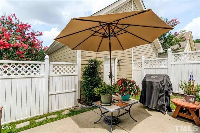 1109 Front Gate Lane Wake Forest, NC 27587