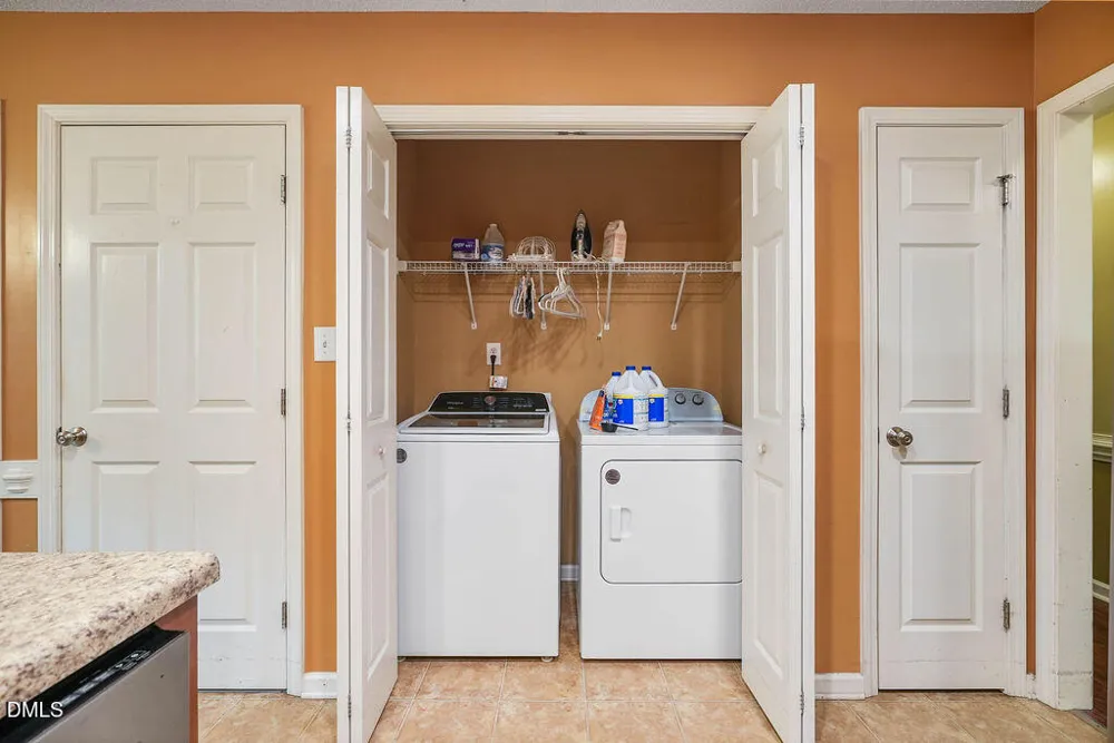 299 Park Lane Coats, NC 27521