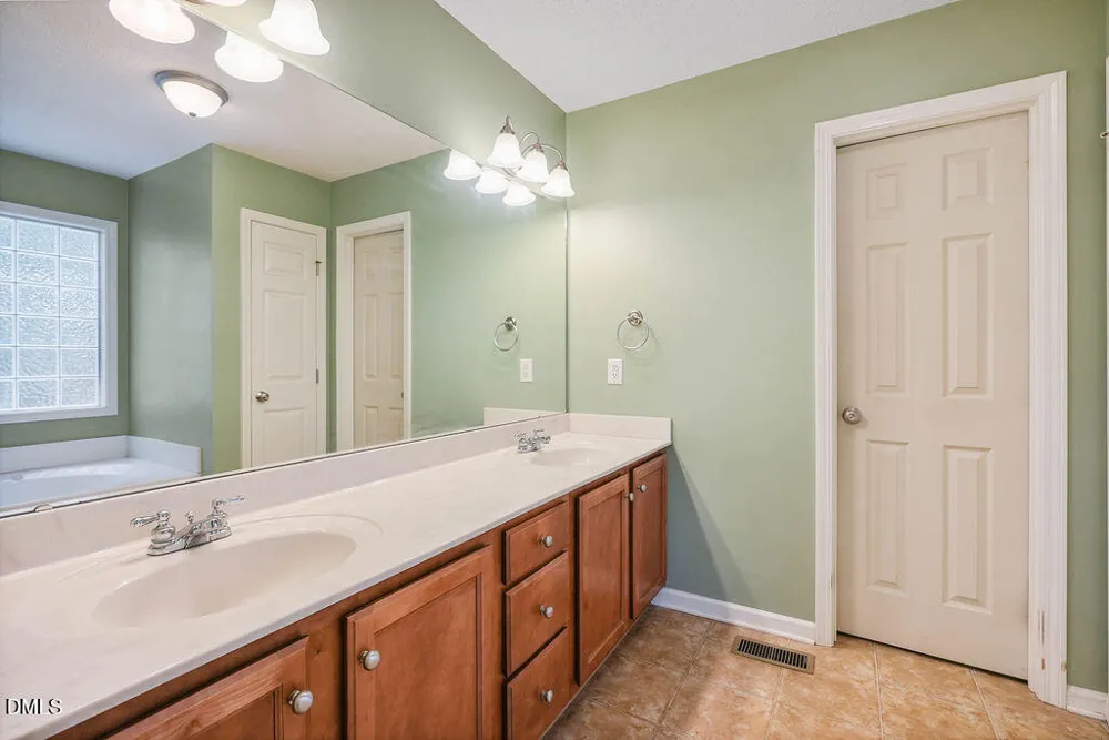 299 Park Lane Coats, NC 27521